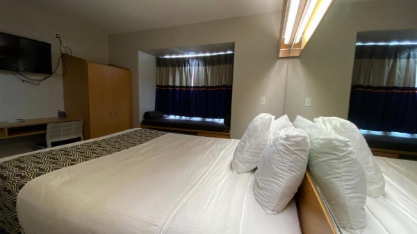 Microtel Inn & Suites by Wyndham Ardmore image 29