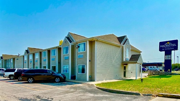 Microtel Inn & Suites by Wyndham Ardmore image 45